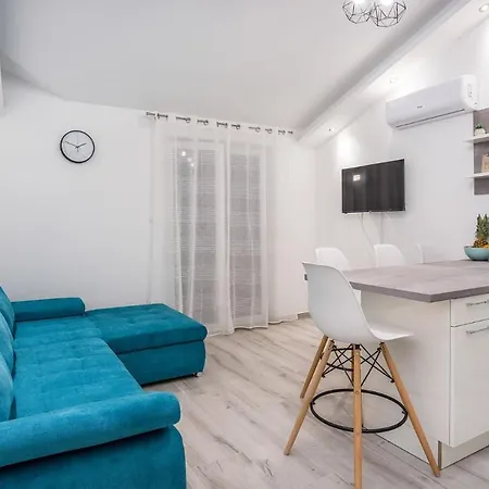 Apartment Seaside Polic Rogoznica (Sibenik-Knin)