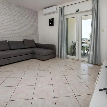 Apartment Seaside Polic