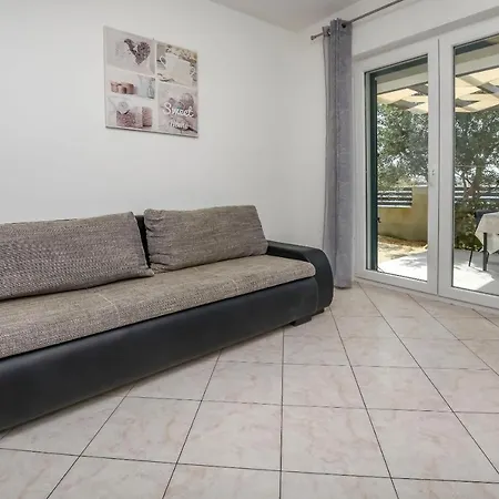 Seaside Polic Apartment