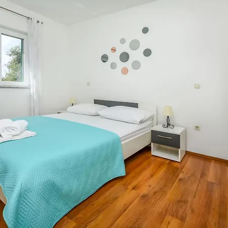 Seaside Polic Apartment